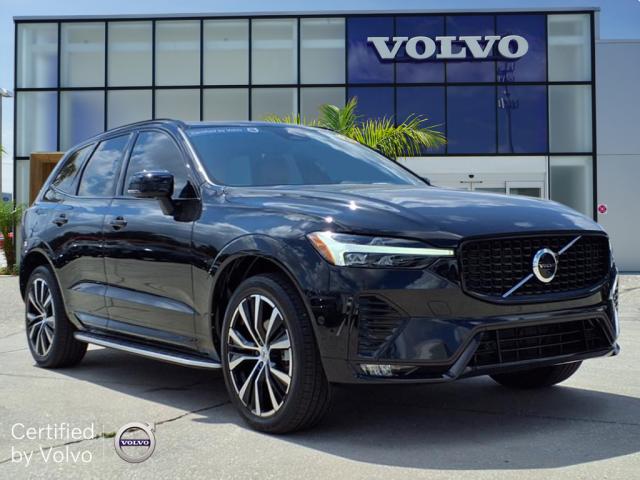 2023 Volvo XC60 B5 Ultimate Dark Theme