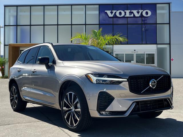 2025 Volvo XC60 B5 Plus Dark Theme