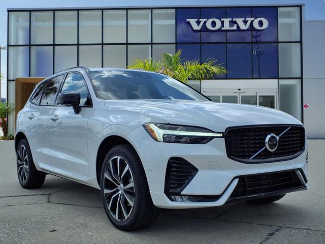 2025 Volvo XC60 B5 Plus Dark Theme