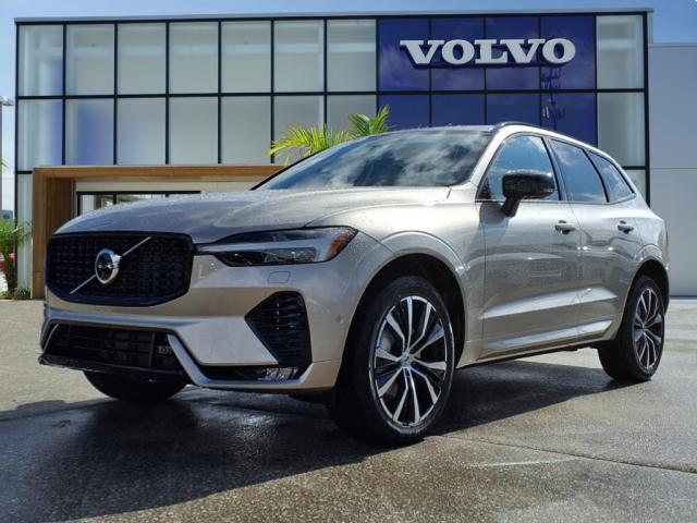 2025 Volvo XC60 B5 Plus Dark Theme