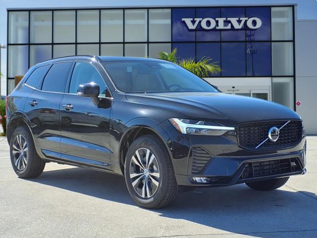 2025 Volvo XC60 B5 Core Dark Theme