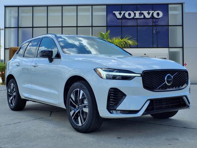 2026 Volvo XC60 B5 Core Dark Theme