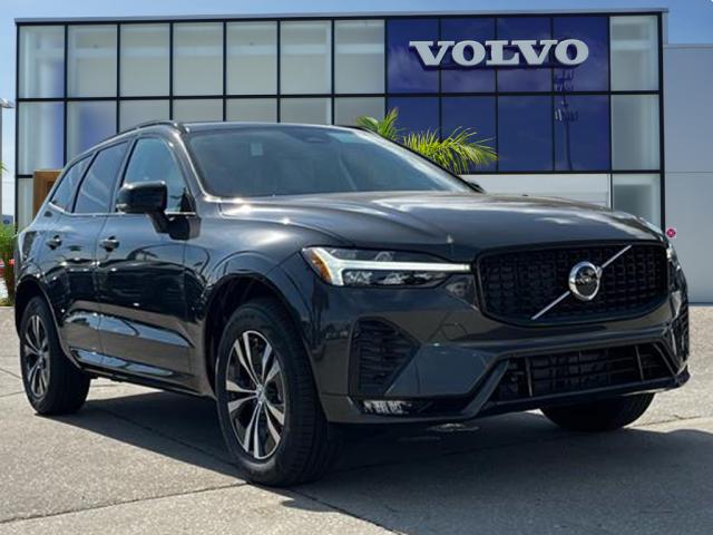2025 Volvo XC60 B5 Core Dark Theme