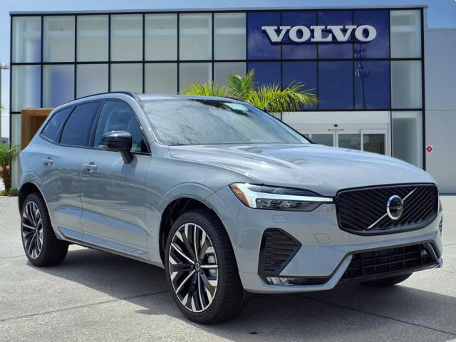 2026 Volvo XC60 B5 Ultra Dark Theme