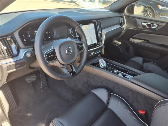 2024 Volvo S60 B5 Plus Black Edition