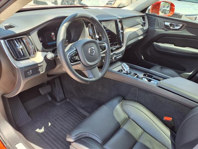 2022 Volvo XC60 B5 Inscription
