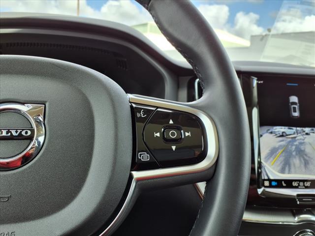 2025 Volvo XC60 B5 Plus Dark Theme