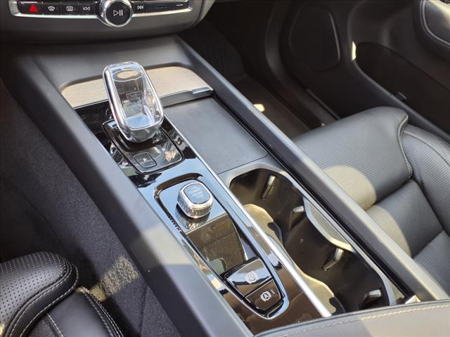 2022 Volvo XC60 B5 Inscription