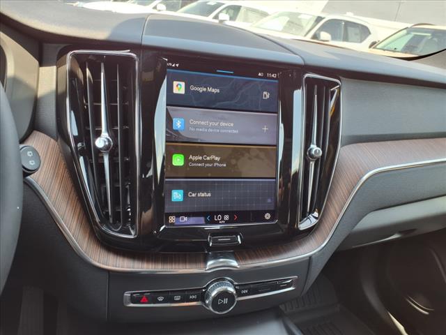 2022 Volvo XC60 B5 Momentum