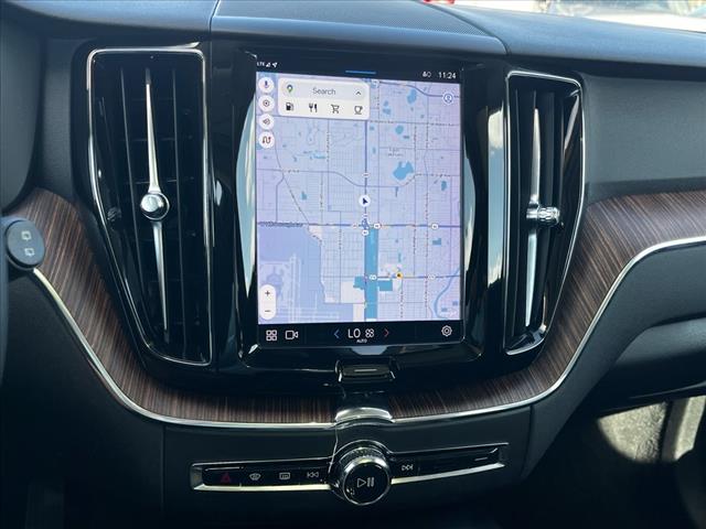 2022 Volvo XC60 B5 Momentum