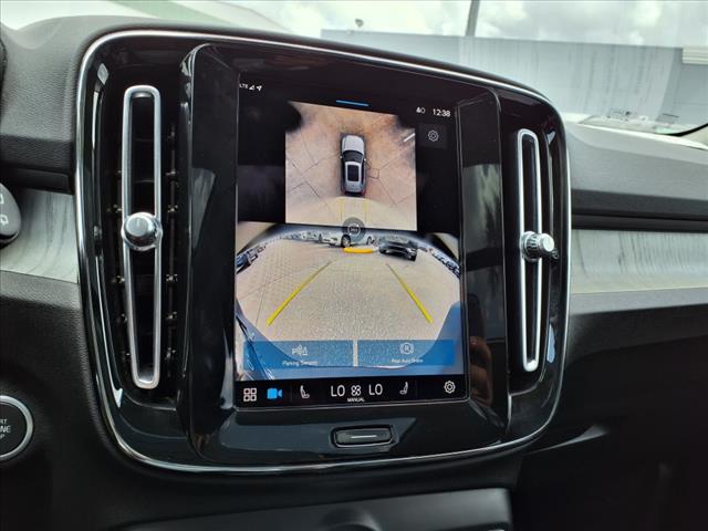2024 Volvo XC40 B5 Plus Bright Theme