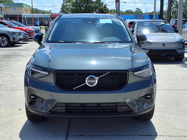 2026 Volvo XC40 B4 Plus Bright Theme