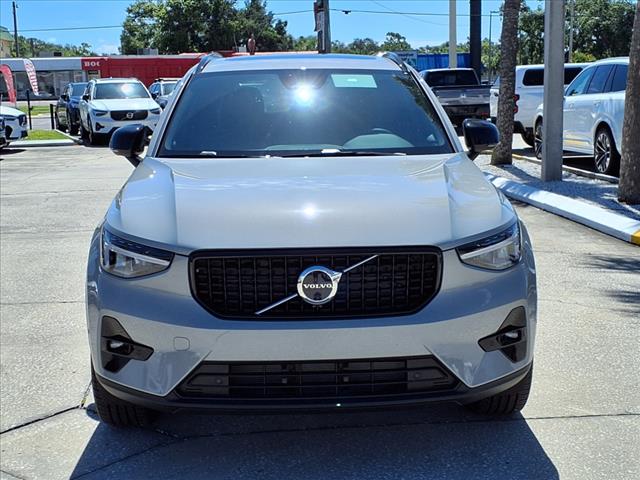2026 Volvo XC40 B4 Plus Bright Theme