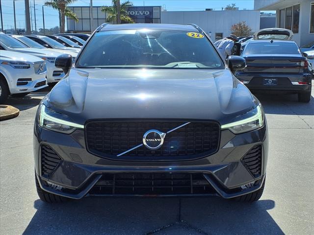 2022 Volvo XC60 B5 R-Design
