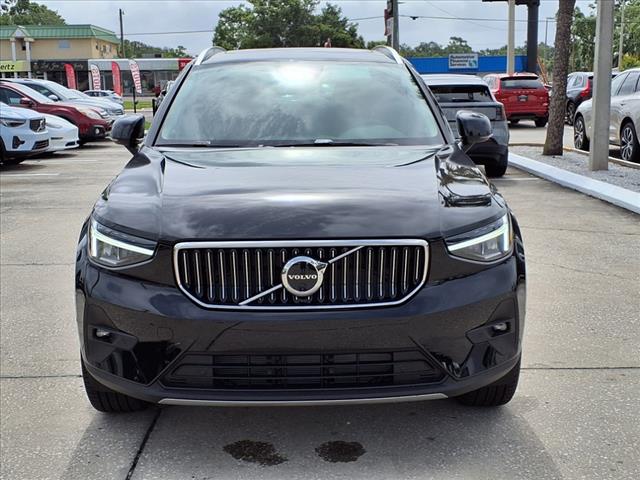 2025 Volvo XC40 B5 Plus Bright Theme