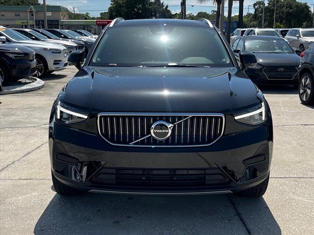 2025 Volvo XC40 B5 Core Bright Theme