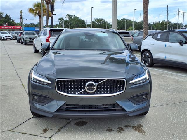 2026 Volvo V60 Cross Country B5 Plus