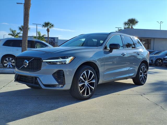 2025 Volvo XC60 B5 Plus Dark Theme