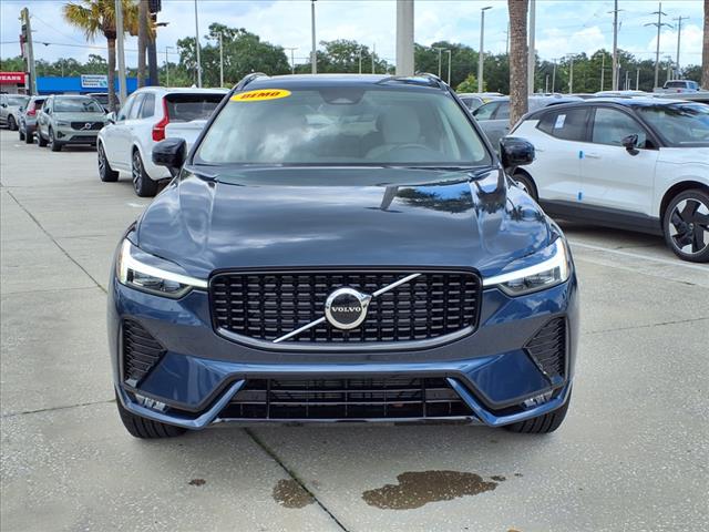 2025 Volvo XC60 B5 Core Dark Theme