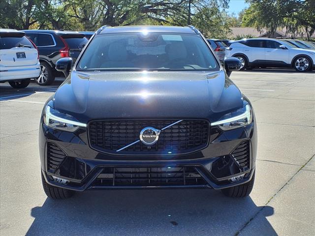 2025 Volvo XC60 B5 Core Dark Theme