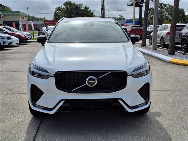 2025 Volvo XC60 B5 Core Dark Theme