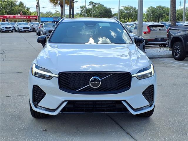 2026 Volvo XC60 B5 Core Dark Theme