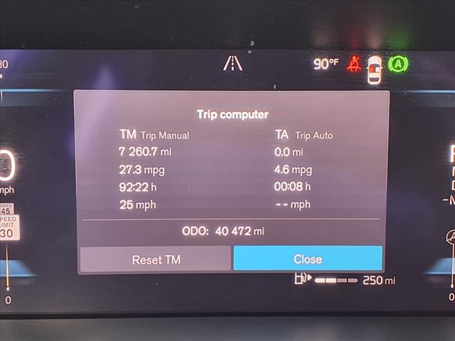 2023 Volvo XC60 B5 Ultimate Bright Theme