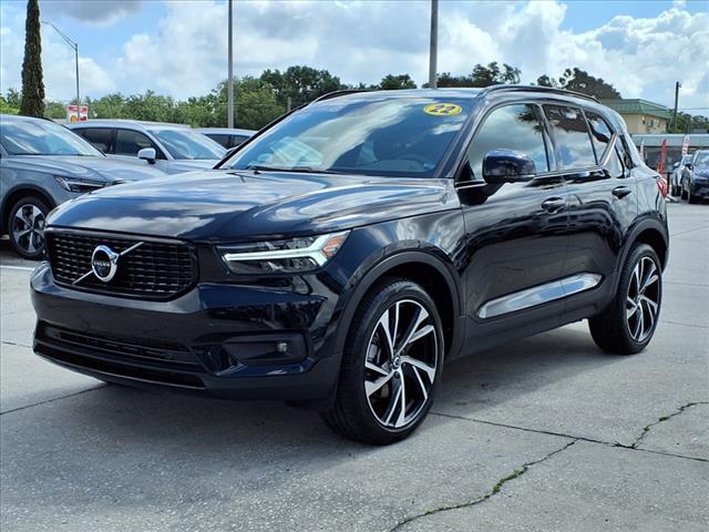 2022 Volvo XC40 T4 R-Design