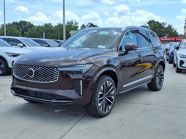 2025 Volvo XC90 T8 Core Bright Theme
