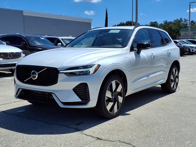2025 Volvo XC60 T8 Plus Dark Theme