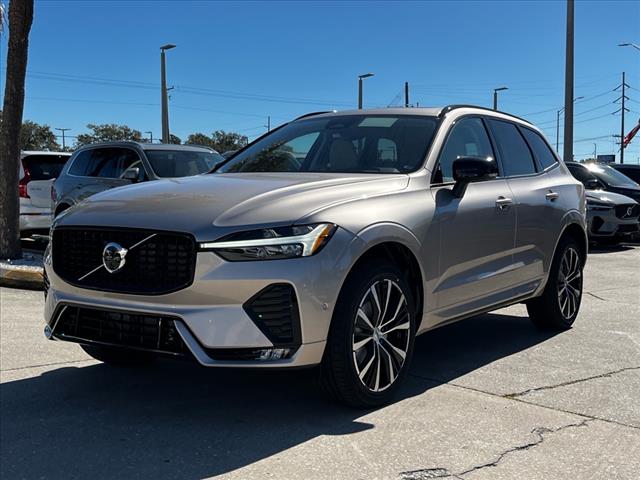 2025 Volvo XC60 B5 Plus Dark Theme