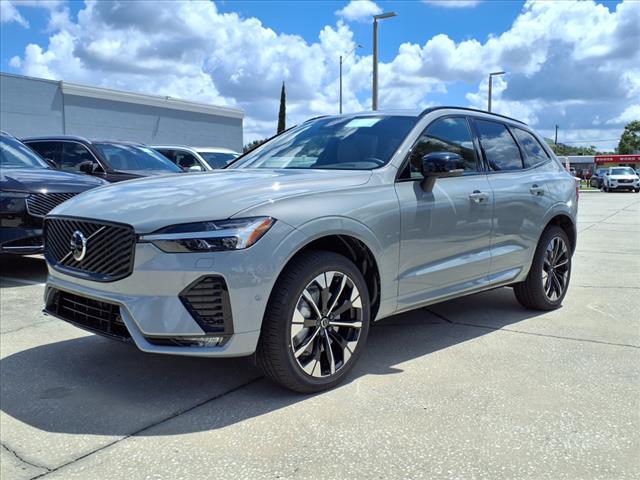 2026 Volvo XC60 B5 Plus Dark Theme