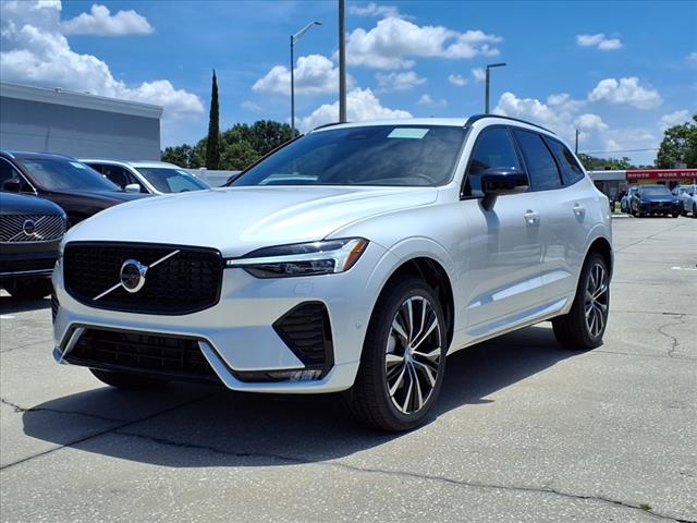 2025 Volvo XC60 B5 Plus Dark Theme