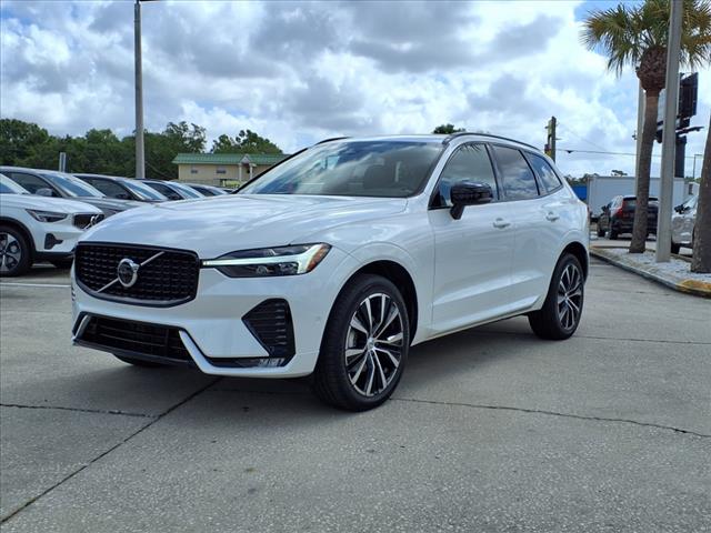 2025 Volvo XC60 B5 Plus Dark Theme