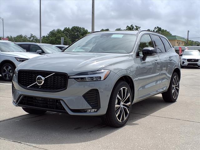 2025 Volvo XC60 B5 Plus Dark Theme
