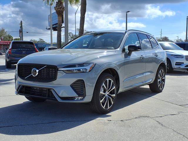 2025 Volvo XC60 B5 Plus Dark Theme