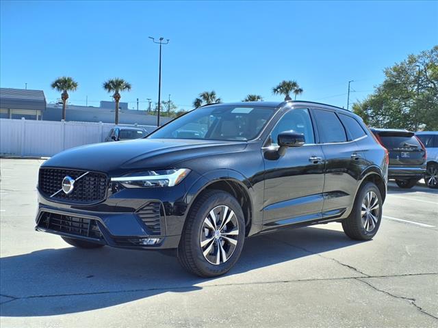 2025 Volvo XC60 B5 Core Dark Theme