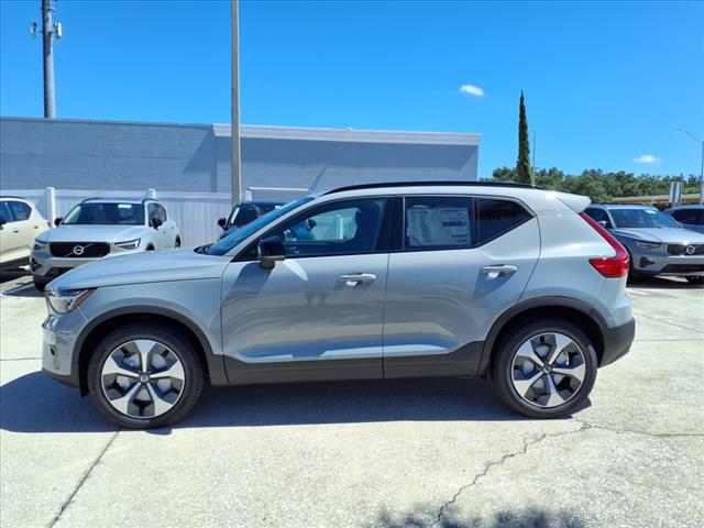 2026 Volvo XC40 B4 Plus Bright Theme