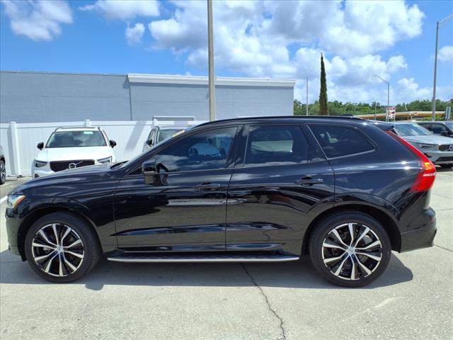 2023 Volvo XC60 B5 Ultimate Dark Theme