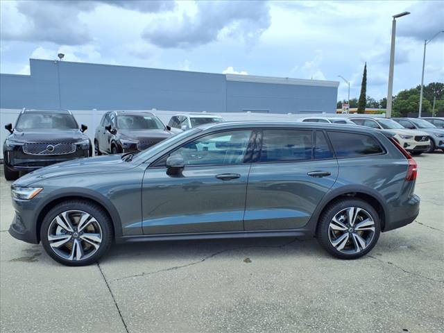 2026 Volvo V60 Cross Country B5 Plus
