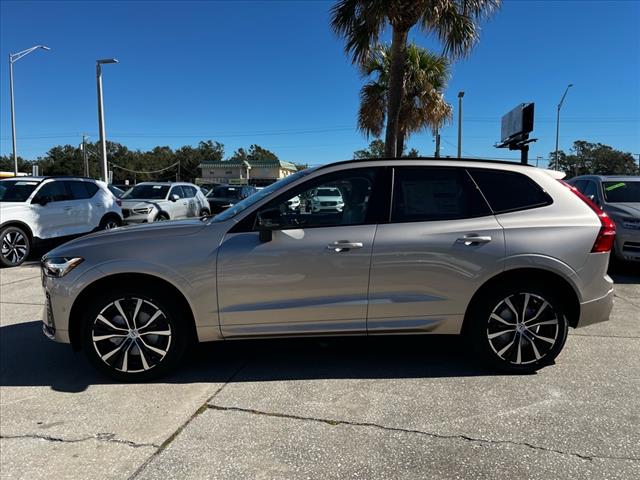 2025 Volvo XC60 B5 Plus Dark Theme