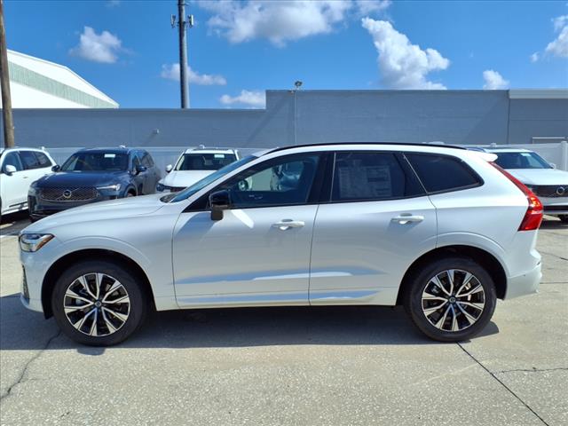 2025 Volvo XC60 B5 Plus Dark Theme