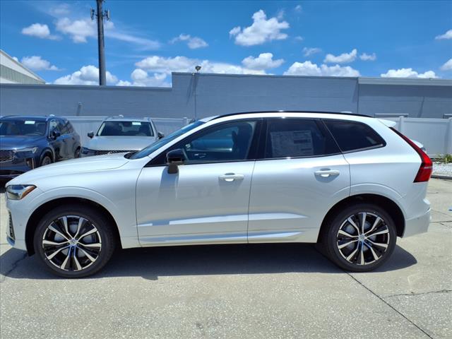 2025 Volvo XC60 B5 Plus Dark Theme