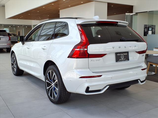 2025 Volvo XC60 B5 Plus Dark Theme