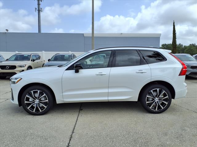 2025 Volvo XC60 B5 Plus Dark Theme