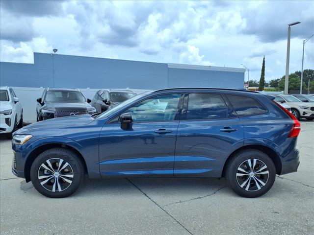 2025 Volvo XC60 B5 Core Dark Theme