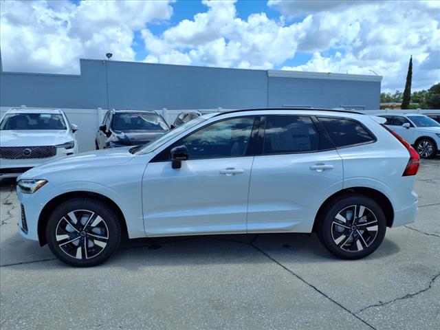 2026 Volvo XC60 B5 Core Dark Theme