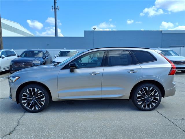 2026 Volvo XC60 B5 Ultra Dark Theme