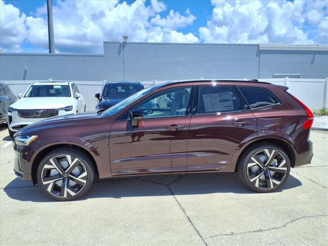 2026 Volvo XC60 B5 Ultra Dark Theme