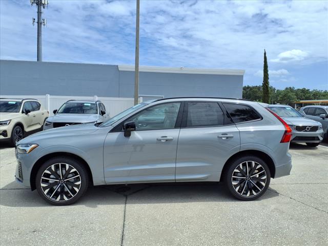 2026 Volvo XC60 B5 Ultra Dark Theme